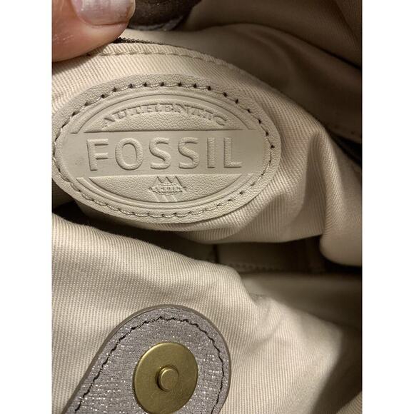 Fossil beige White & Metallic Silver Leather Flap over Handbag shoulder bag - Picture 6 of 7